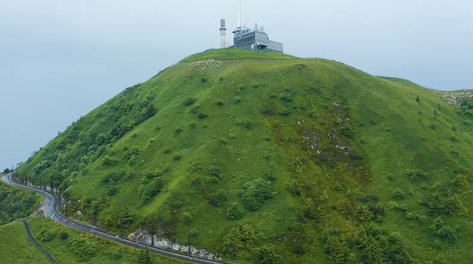 Image du Puy de Dôme durant la course organisée par  la Cyfac